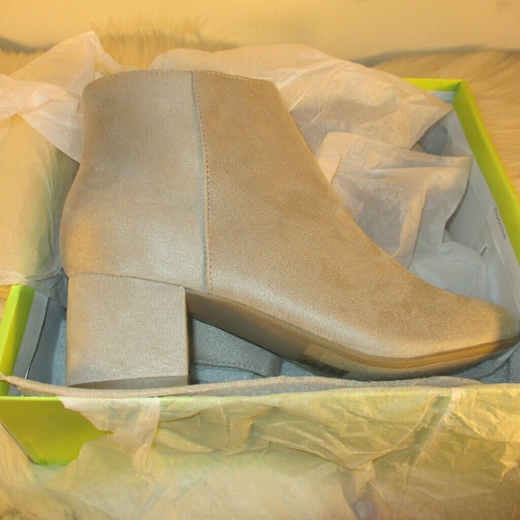 City Classified Miracle booties NIB - Picture 5 of 8